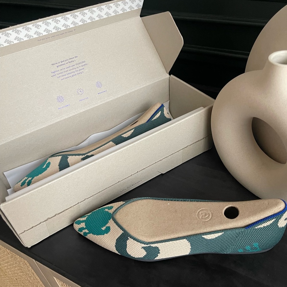 NWT! Rothy's Moroccan Green Point Flats